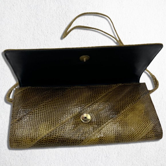 SOLD Vintage 70s 80s Green Brown Snakeskin Walborg Crossbody Clutch Bag Purse - Picture 2 of 7